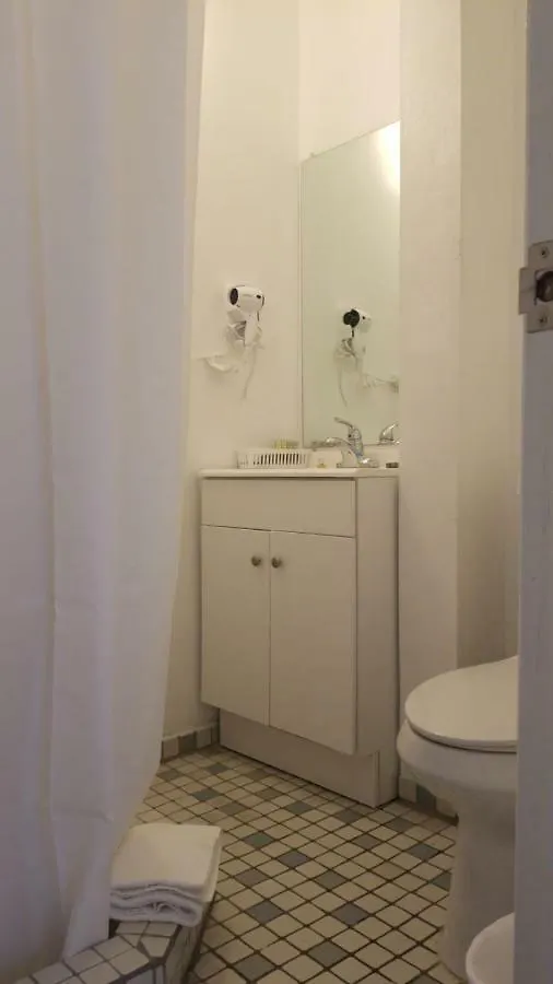 Aibonito Hotel 208 דירה